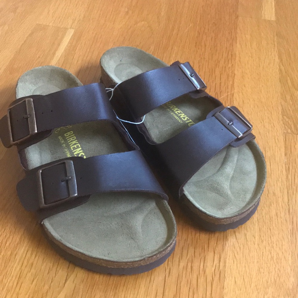 NWT brown leather Birkenstock women’s size 38 US 8